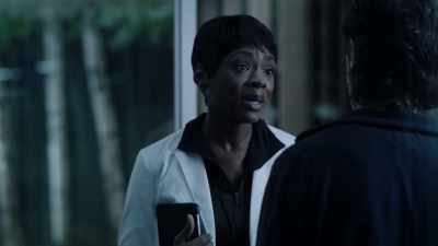 Amy's altered virus
could overwhelm Fanning's, - The Passage