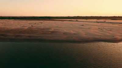 AN IMMENSE SNAKE
IN AN IMMENSE WILDERNESS, - Expedition Mungo