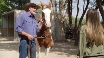 An invitation drenched in guilt - A Cowboy Christmas Romance