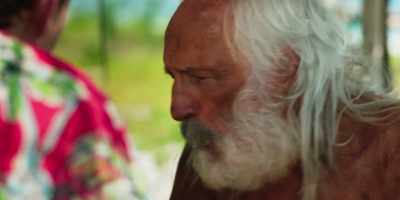- An island, you say?
- Yeah. - Tremors: Shrieker Island