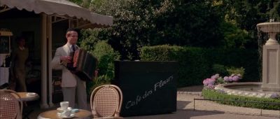 An unmanned piano Come on - De Lovely