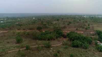 {\an1}150 miles away over
rugged terrain - Human: The World Within