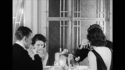 {\an1}And in fact, there
was a particular martini - Mysteries of Mental Illness