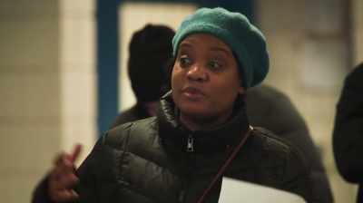 {\an1}And we lean heavily on them
to help support the community, - City Hall