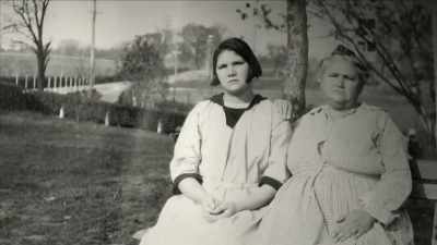 {\an1}ANGELA COOMBS: You go in for
a different procedure, - Mysteries of Mental Illness