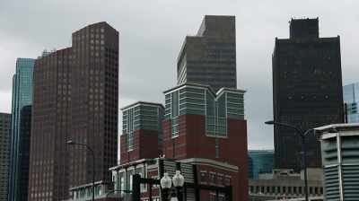 {\an1}(distant traffic) - City Hall