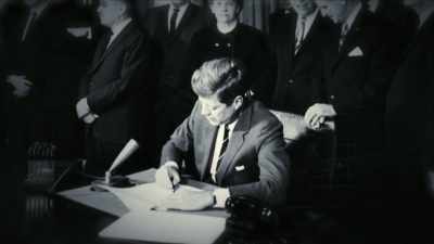 {\an1}He was assassinated
three weeks later. - Mysteries of Mental Illness