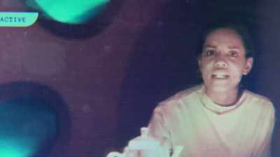{\an1}No, talk to me!
What is happening up there? - Philip K. Dick's Electric Dreams