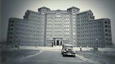 {\an1}"Pilgrim State" in Long Island, - Mysteries of Mental Illness