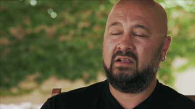{\an1}STEPHEN: They did tell me
one day, - Mysteries of Mental Illness