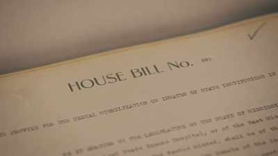 {\an1}"Such superintendent
is hereby authorized - Mysteries of Mental Illness