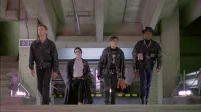 {\An1}Take some weight, yeah?
We'll get the speed. - Shopping