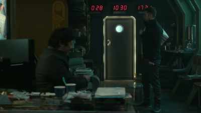 {\an1}There's also a customer
care number - Philip K. Dick's Electric Dreams
