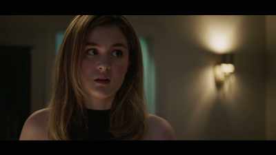 {\an1}Veronica, listen... You don't even deserve hell. - Heathers