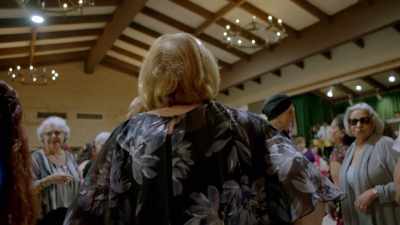 {\an1}Which is really well-suited
to a function like a dance. - Human: The World Within