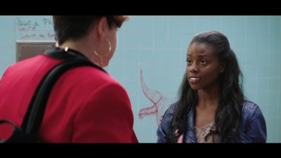 {\an1}- Why are you doing this to me? - Heathers