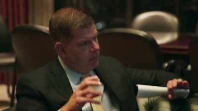 {\an1}You might not be a credentialed
voting delegate, - City Hall