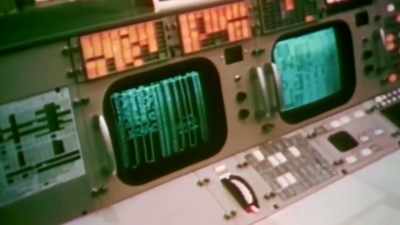 {\an1}You tell the computer, - Coded Bias