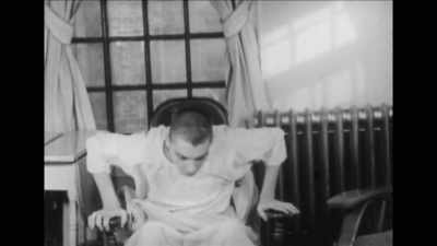{\an7}There were some patients
who were clearly damaged, - Mysteries of Mental Illness
