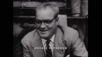 {\an8}Acho que Horace Stoneham,
o dono do Giants, - Say Hey, Willie Mays!