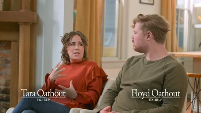 {\an8}All of this medical stuff was exploding. - Shiny Happy People: Duggar Family Secrets