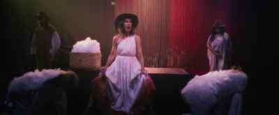 {\an8}Alright, who wants
cake? Watch out! - Audrey