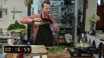 {\an8}And... some for me. - No Recipe Road Trip With the Try Guys