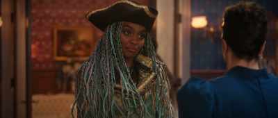 {\an8}And why do you think Mal put me in charge - Descendants: The Rise of Red