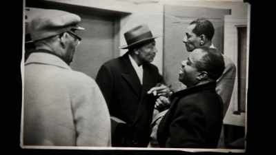 {\an8}And if you're a musician,
it does something to your playing. - Louis Armstrong's Black & Blues