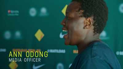 {\an8}As always,
for the pre-match press conference, - Matildas: The World at Our Feet