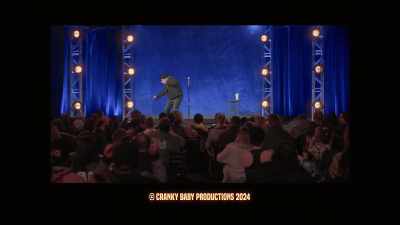 {\an8}[audience cheering] - Dave Attell: Hot Cross Buns