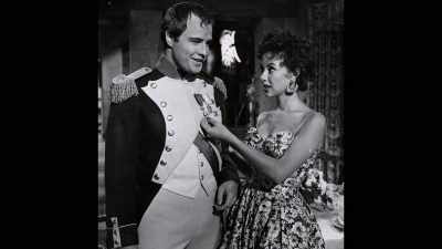 {\an8}AUTORA, HISTORIADORA DE CINEMA - Rita Moreno: Just a Girl Who Decided to Go for It