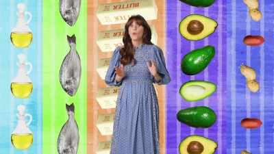 {\an8}Before we turn up the heat,
this may be a good time - What Am I Eating? With Zooey Deschanel