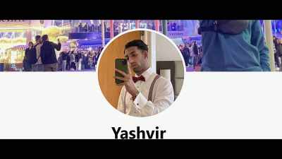 {\an8}Both Bobby and Yash's
Facebook profiles had posts on them. - Sweet Bobby: My Catfish Nightmare