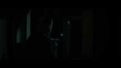 {\an8} [both grunting] - The Man Who Fell to Earth