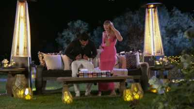 {\an8}[Brie] While Ally pulls unattached Kush,
her twin Shelby... - Twin Love