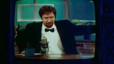 {\an8}[Burt] Tom just has the meat on his bone
to know how to do this. - This Is the Tom Green Documentary