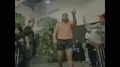 {\an8}But he got fired from WCW, - Mr. McMahon