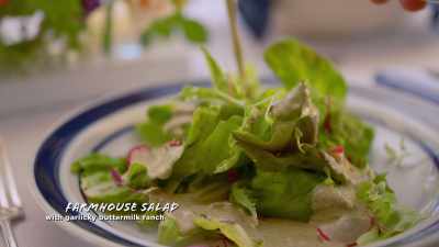 {\an8}But we have a buttermilk
ranch dressing with - Restaurants at the End of the World