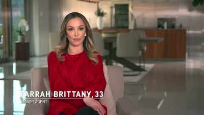 {\an8}But I'm like, "Okay,
how is this going to tie together?" - Buying Beverly Hills