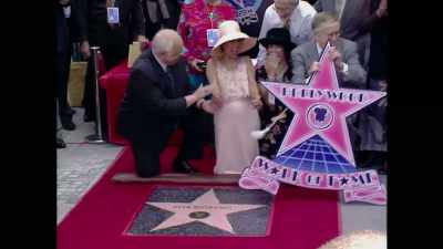 {\an8}CALÇADA DA FAMA - Rita Moreno: Just a Girl Who Decided to Go for It