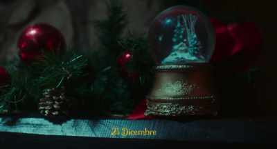 {\an8}DECEMBER 21ST - Elf Me