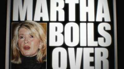 {\an8}[dramatic music playing] - Martha