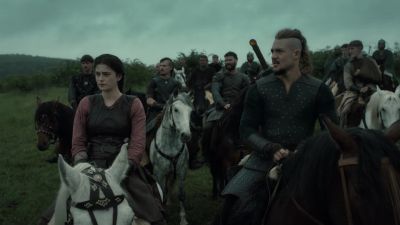 {\an8}[Finan] Um... - The Last Kingdom