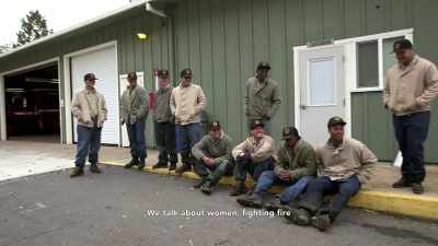{\an8}(fire camp trainees laugh) - Fireboys