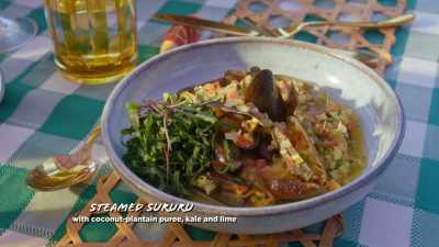 {\an8}GISELA: So, this
is a plantain puree - Restaurants at the End of the World