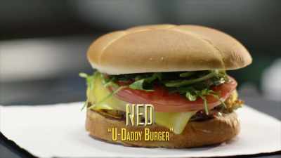 {\an8}- Go, "U..."
- [Ned] "U-Daddy." - No Recipe Road Trip With the Try Guys