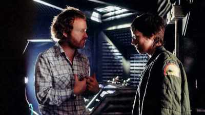 {\an8}He really took that to the next level
with his wonderful lighting. - Aliens Expanded