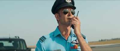 {\an8}Hi, NJ, this is
Squadron Leader Pathania. - Fighter