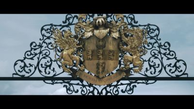 {\an8}[horse whinnying] - Enola Holmes